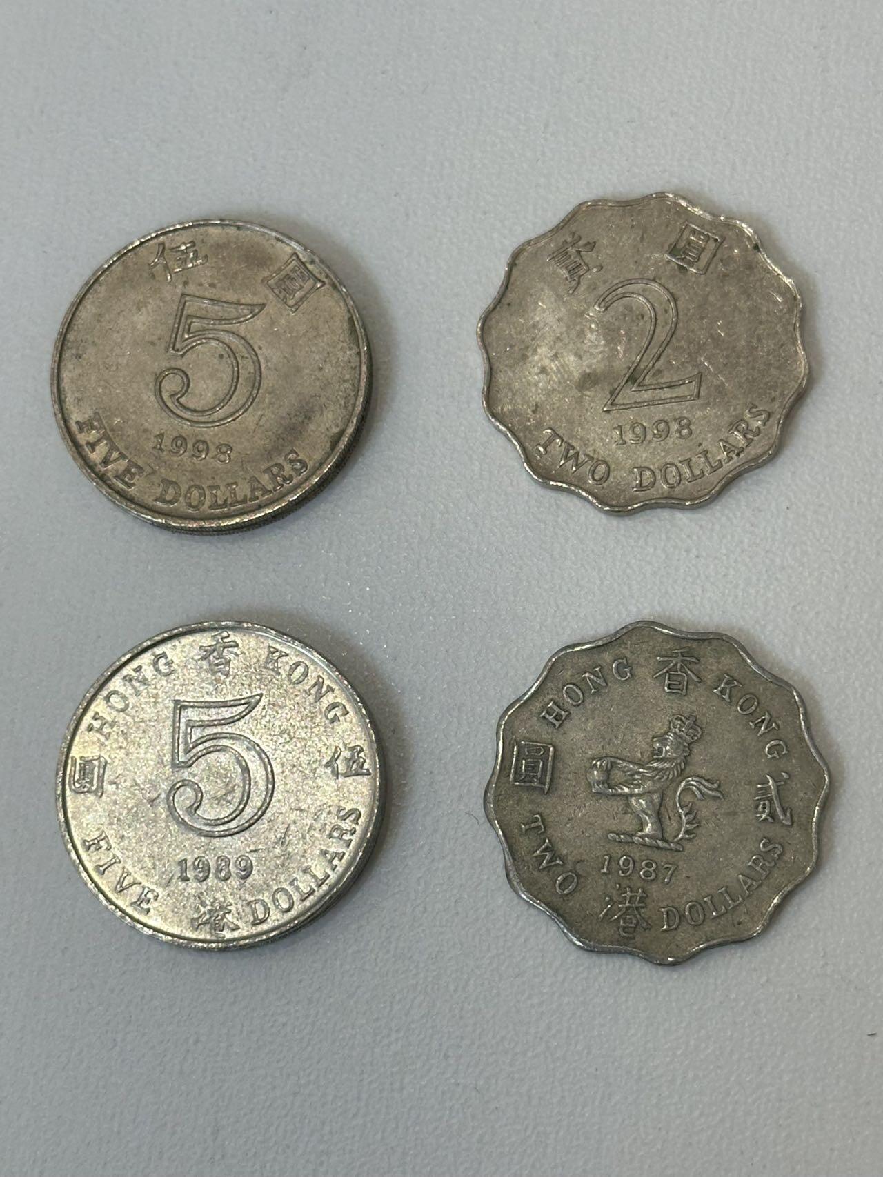 丙午马年四月第一场 。本期更新了稀有大革命纸币 香港2，5一组4枚。女王和紫荆花。女王版本还是不错的！（不设起拍，放漏）