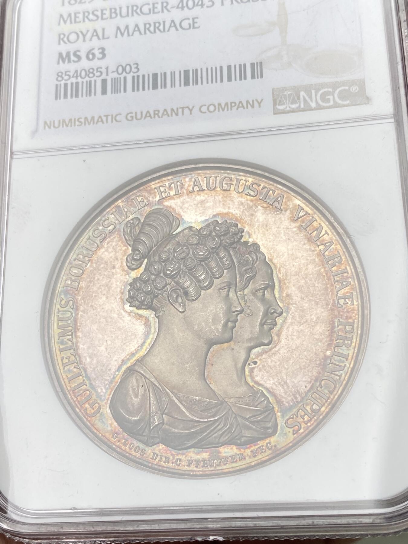 万国钱币拍卖第064期 NGC MS63 1829年德国普鲁士威廉（日后的威廉一世）与奥古斯塔大婚纪念大银章 威廉三世时期时任炮弹亲王的威廉与萨克森-魏玛的奥古斯塔结婚纪念 绝美镜面欧陆五彩德系结婚系列 43MM 28G