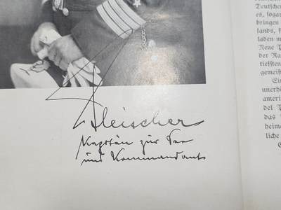 南水社第5次拍卖  稀有 1938年德国海军「西里西亚号」战列舰南美巡航纪念册 时任舰长弗里德里希·弗莱舍上校（后晋升海军上将，海军使团团长 威廉港造船厂厂长）亲笔签名两处 德国海军博物馆旧藏带戳 原品 除部分纸张氧化痕迹 基本完好 详情看简介