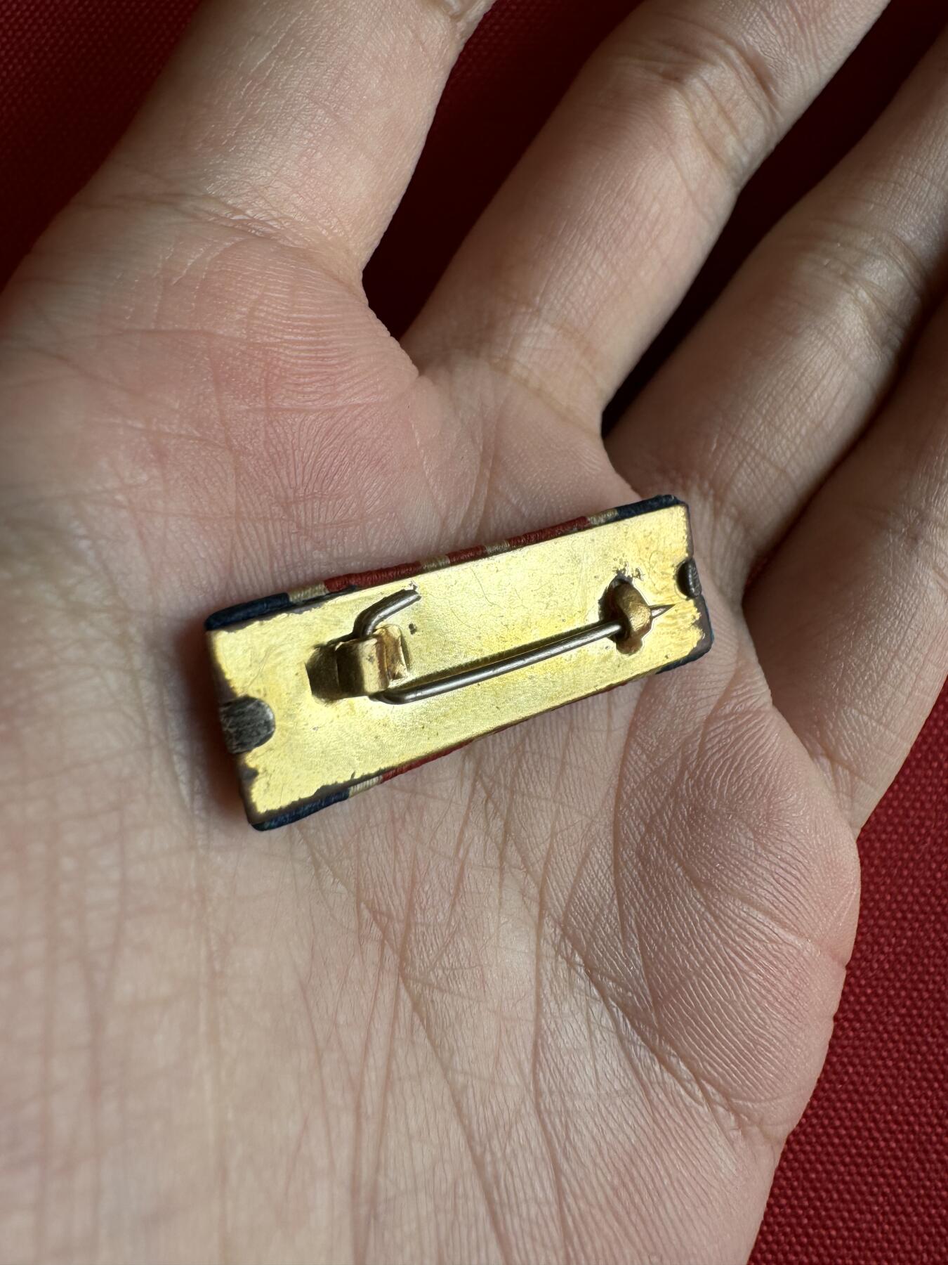 五哥徽章群   2号周四晚上八点4群联拍 略章