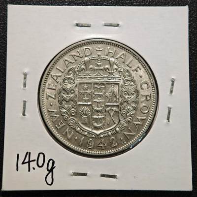 【德藏】世界币章拍卖第170期（拍品征集中~欢迎藏友联系） 老藏家集藏系列之- 1942年 新西兰1/2克朗银币 直径约：32mm；重约：14g 入册20余年·附有当年购入价