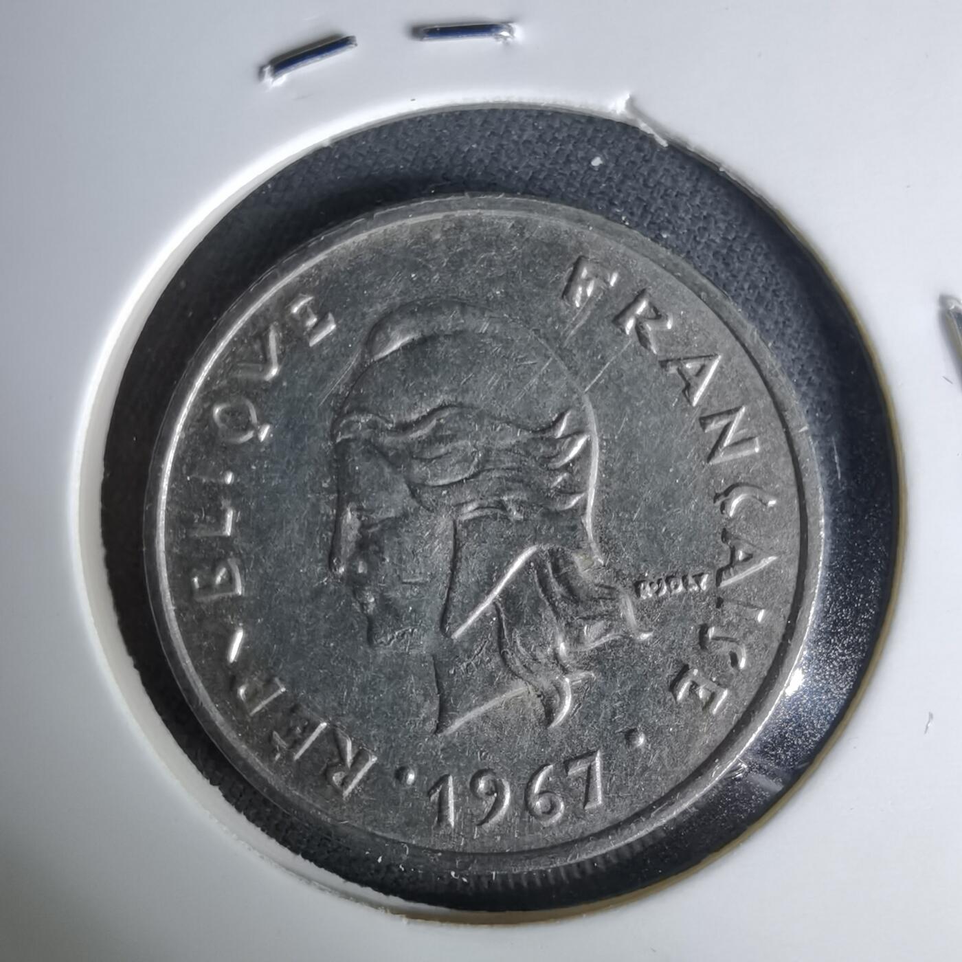 沼泽如烟--第1041场 法属新喀里多尼亚1967年10法郎