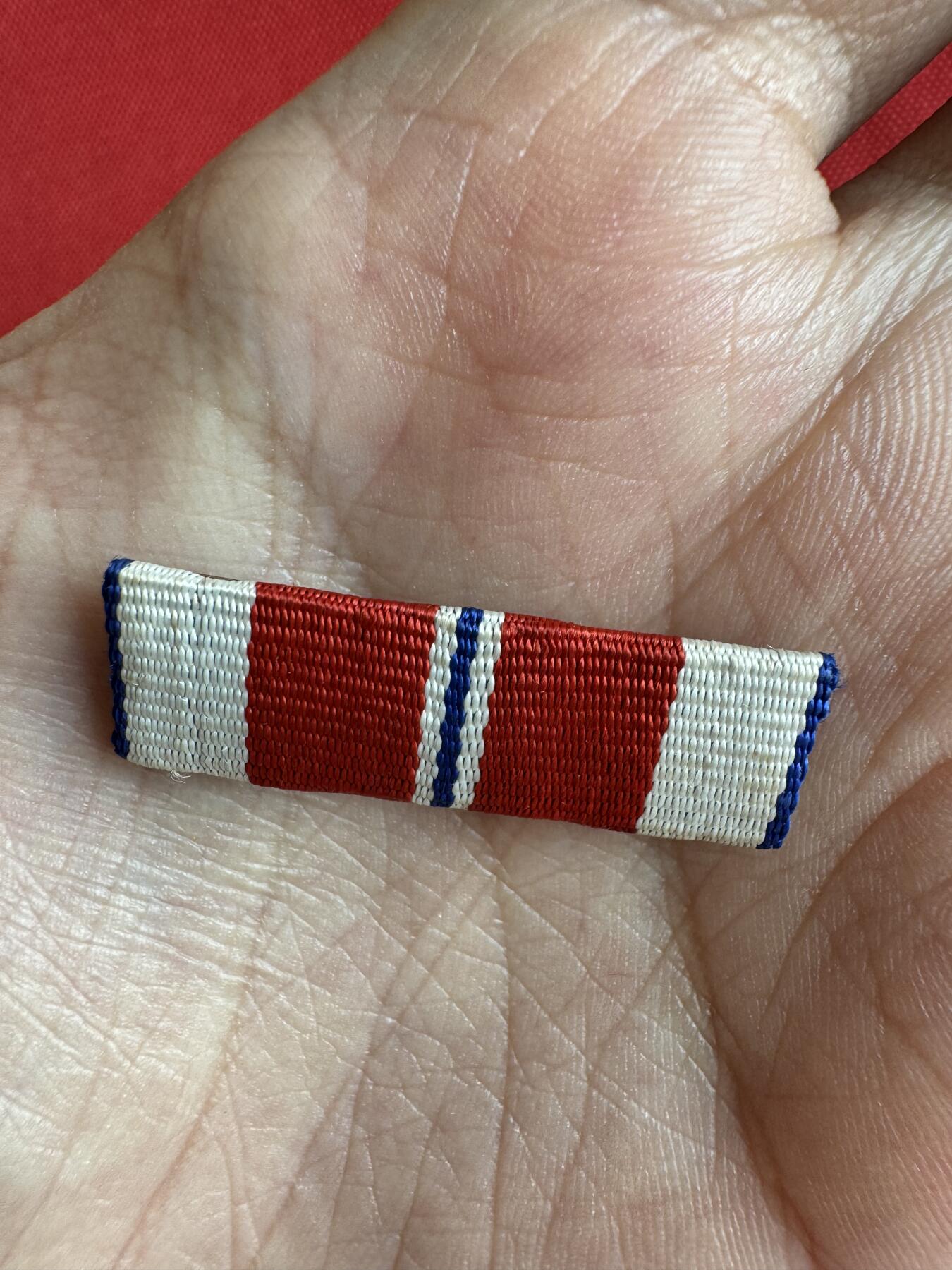 五哥徽章群   2号周四晚上八点4群联拍 略章