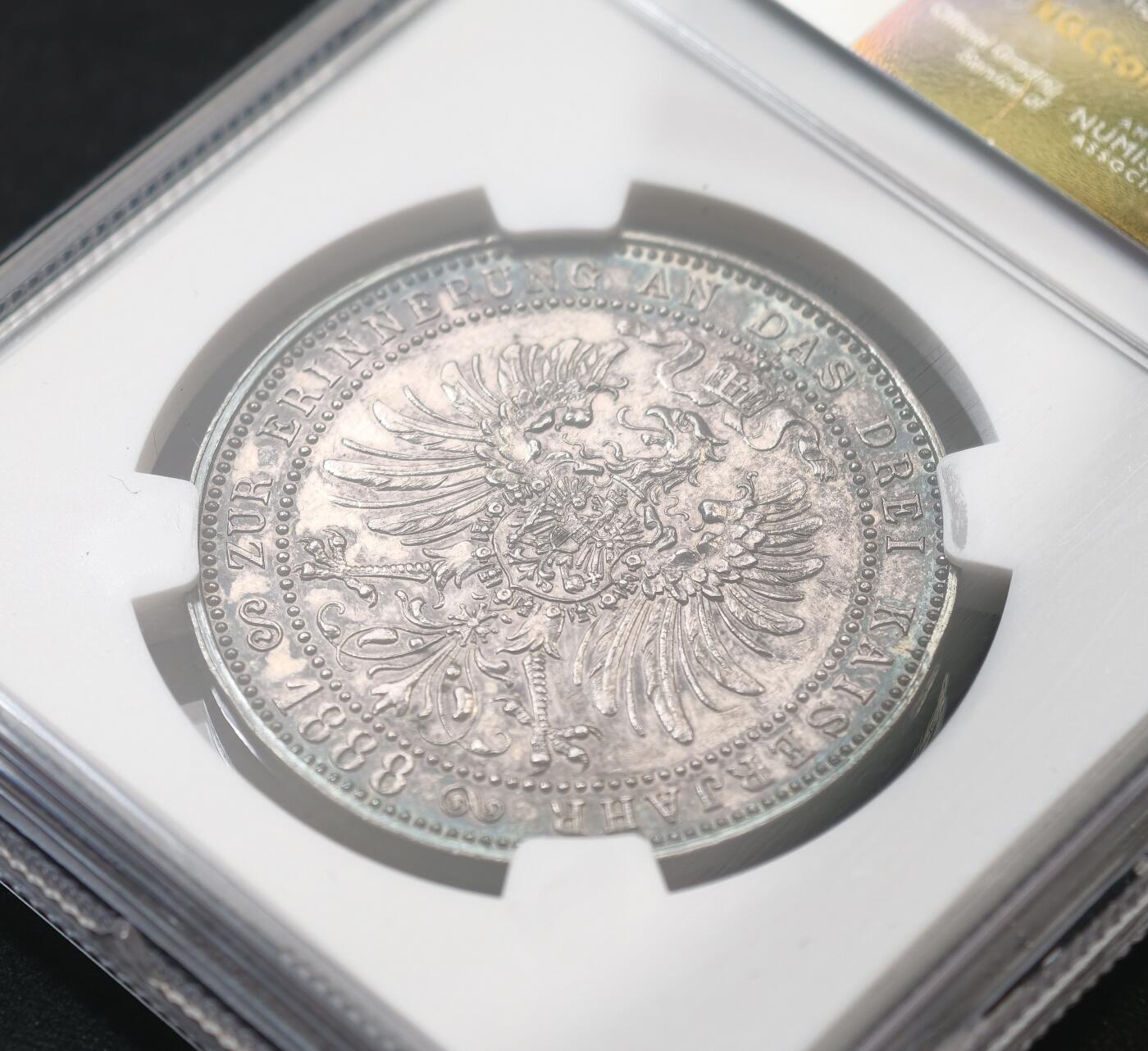 甄臻铺-世界币章拍卖（第58期），送拍享返佣金等优惠多多 NGC-UNCD 德国1888年三皇之年普鲁士鹰纪念银章 2026年3月麦稀奇拍卖同UNC品相最高成交价1600元，德国钱币经典名誉品，纪念1888年“三皇之年”特殊历史节点，全深打高浮雕帝国鹰，原味黑彩老包浆，德章大热门