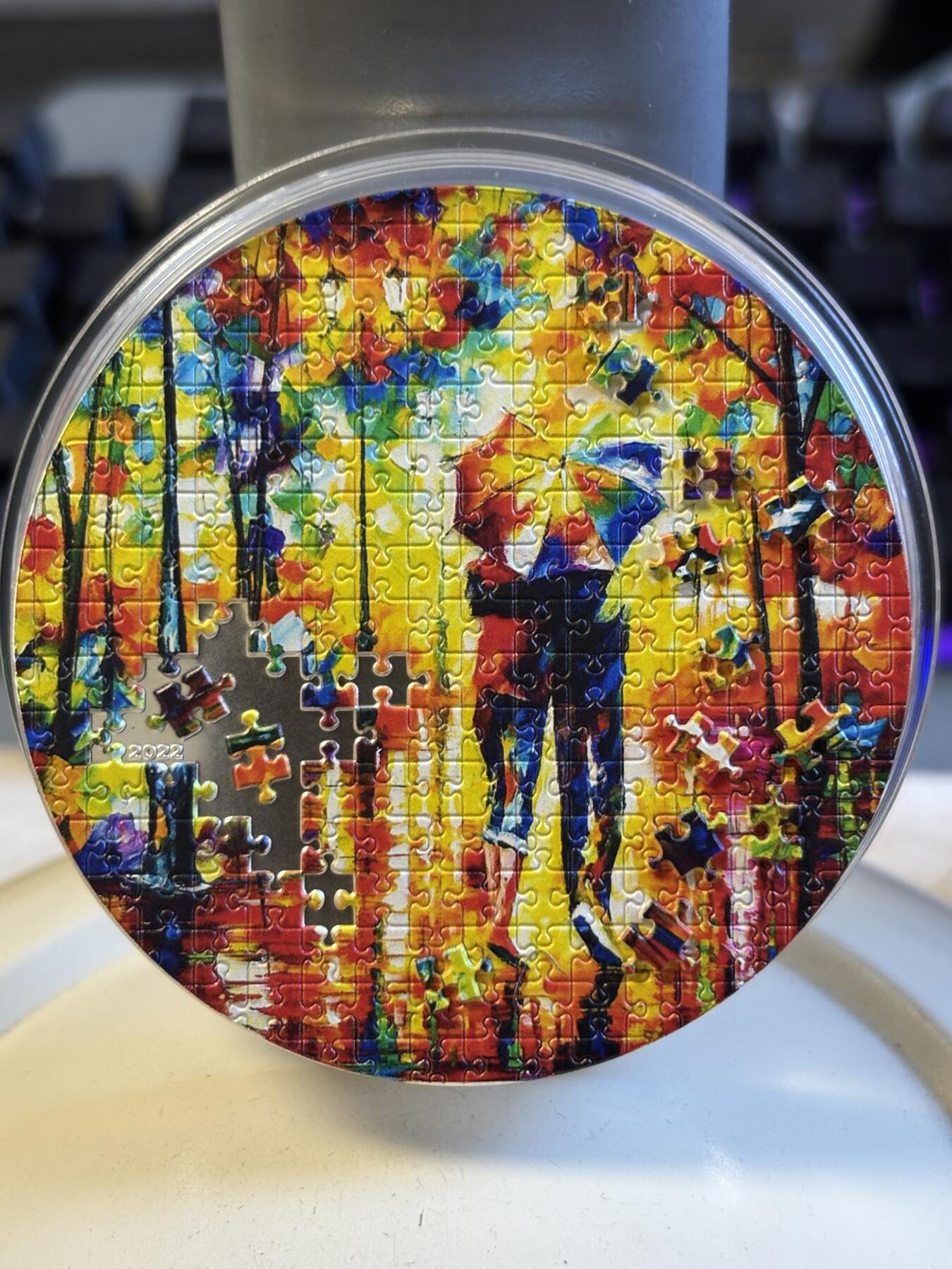 第196期拍卖 帕劳2022年微型拼图系列-伞下情侣彩色纪念银币原盒证书，999银，3盎司，发行量499枚