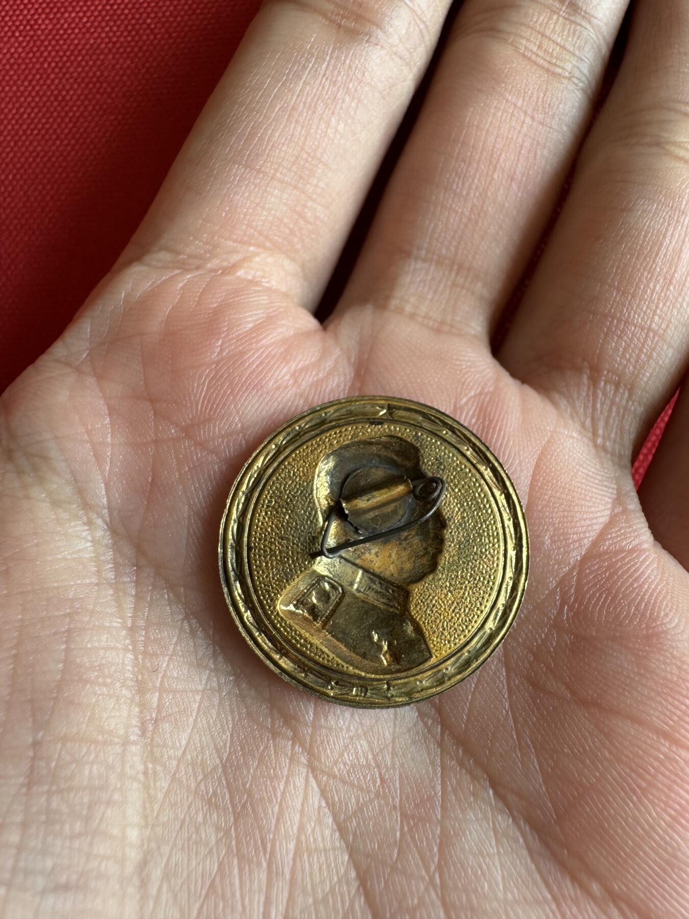 五哥徽章群   2号周四晚上八点4群联拍 铜章