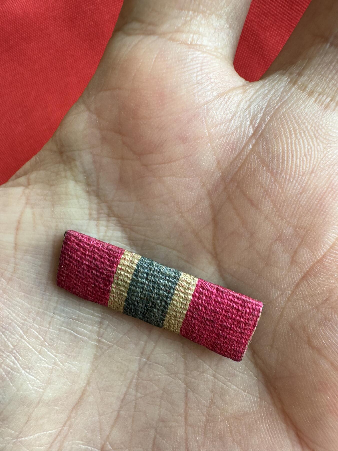 五哥徽章群   2号周四晚上八点4群联拍 略章