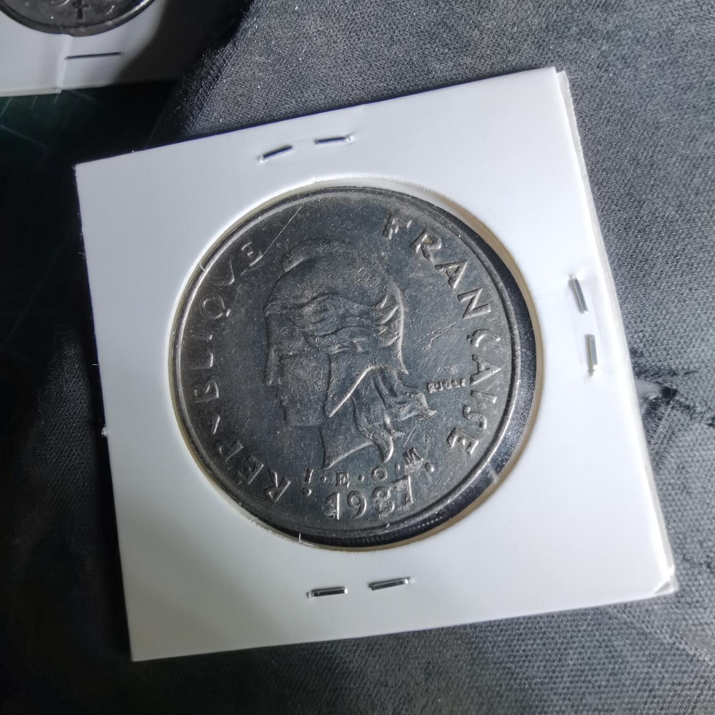 沼泽如烟--第1041场 法属新喀里多尼亚1987年50法郎