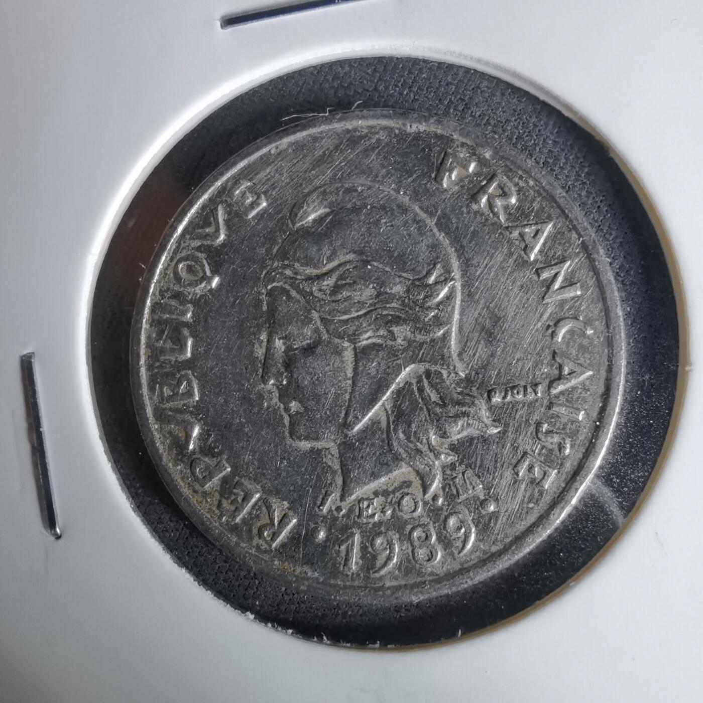 沼泽如烟--第1041场 法属新喀里多尼亚1989年10法郎