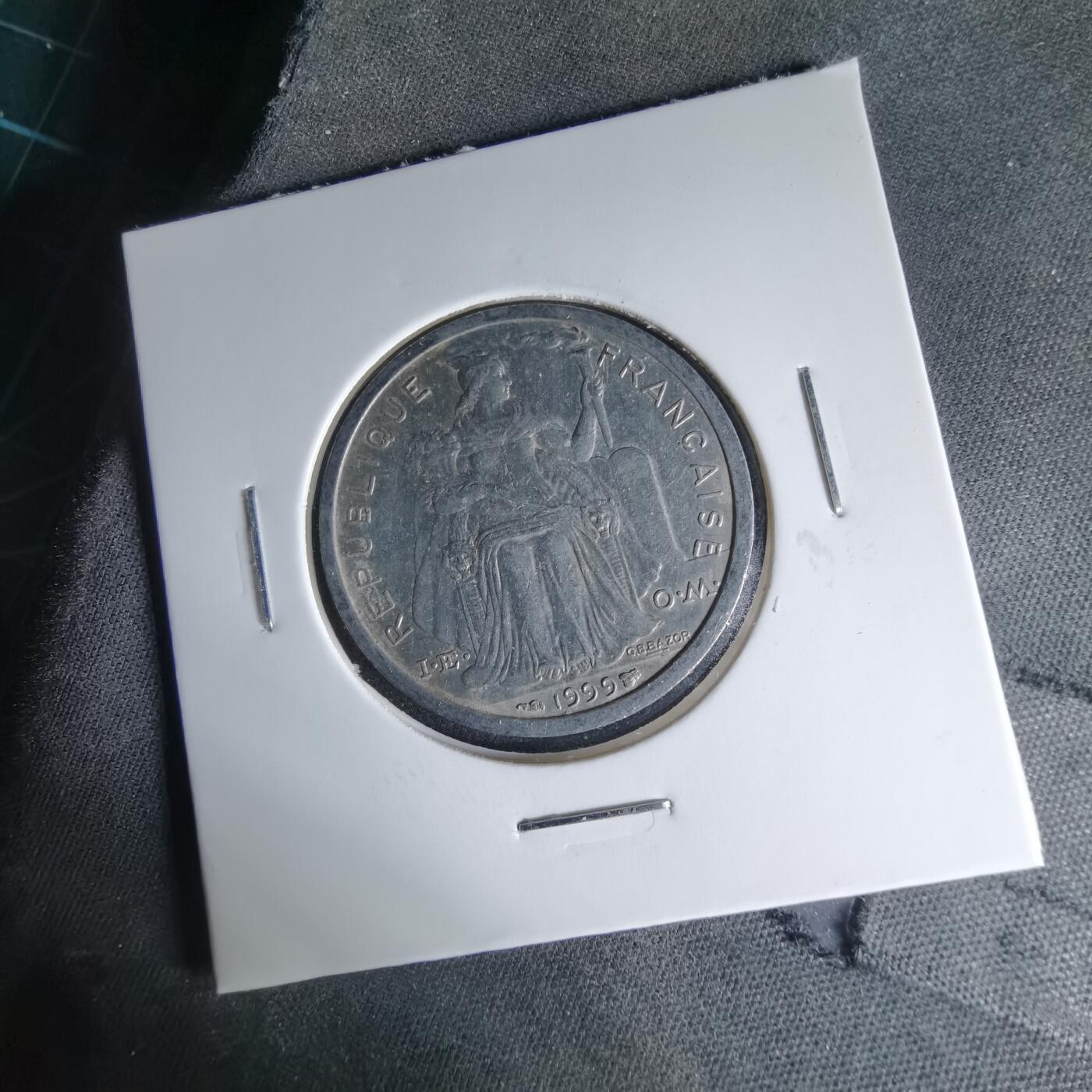 沼泽如烟--第1041场 法属新喀里多尼亚1999年2法郎