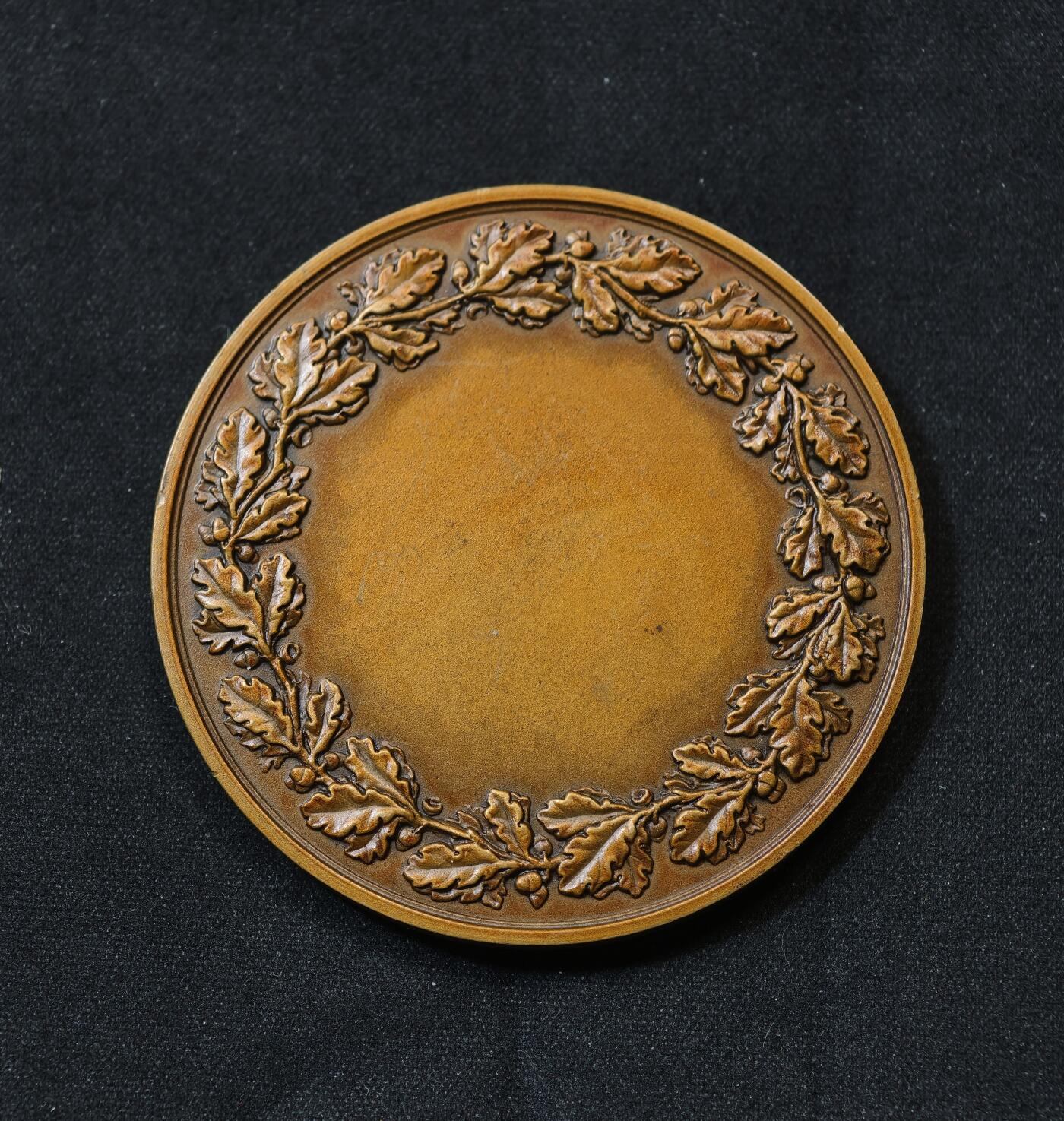 甄臻铺-世界币章拍卖（第58期），送拍享返佣金等优惠多多 法国小飞侠铜章（H.PONSARME作品），62.1g，50.6mm，丰饶角铜标  名家雕刻