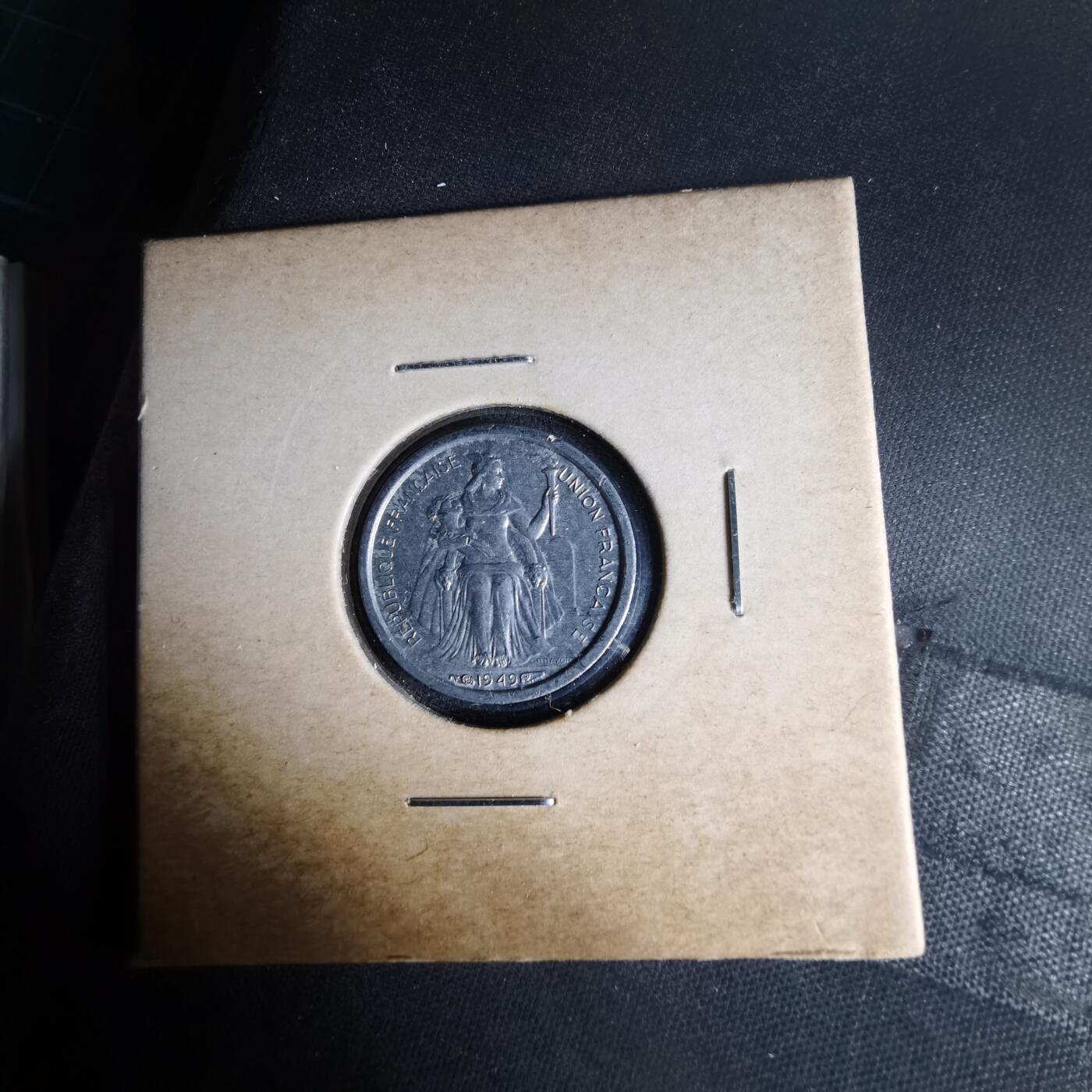 沼泽如烟--第1041场 法属新喀里多尼亚1949年50分