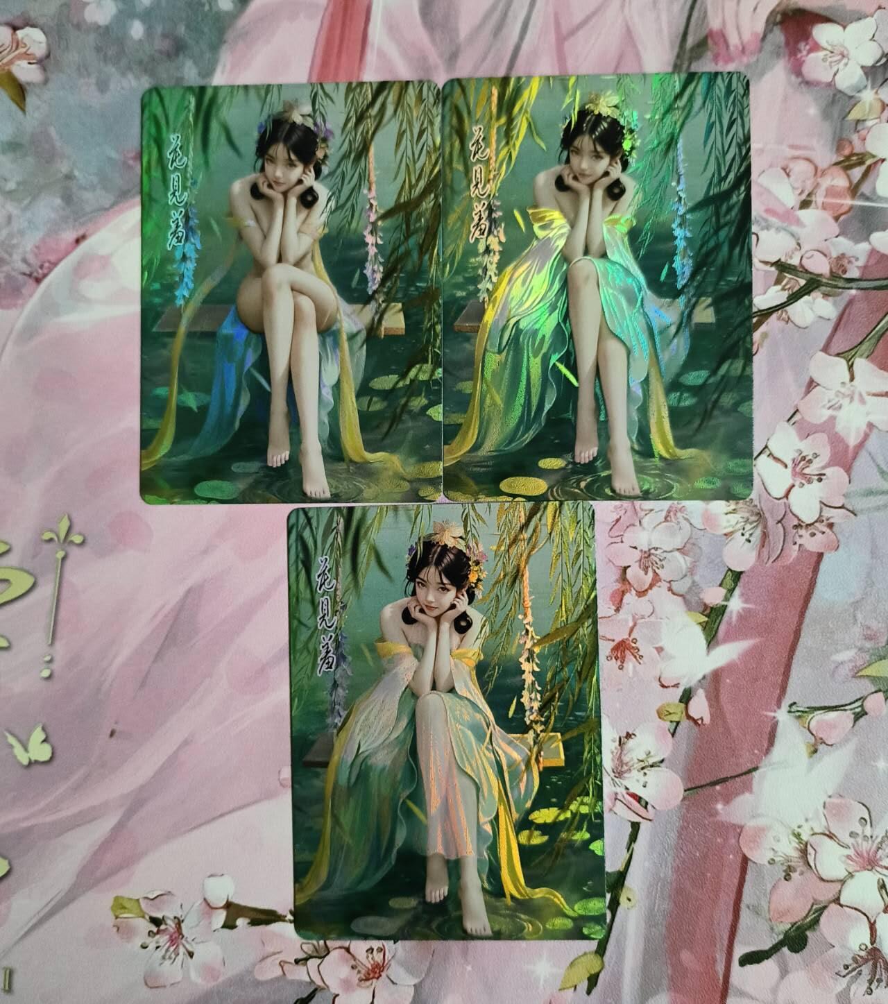 龙虎卡牌-八一场（满200元包邮，无佣金，每周六结拍，欢迎送拍） 压纹彩闪3张 鸡腿佳人录 花见羞 三渐变一套（第三张很艺术）