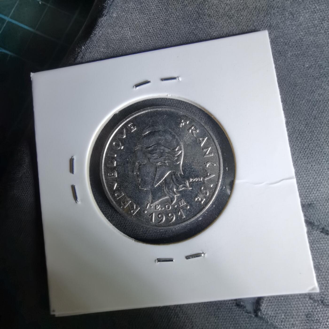 沼泽如烟--第1041场 法属新喀里多尼亚1991年10法郎