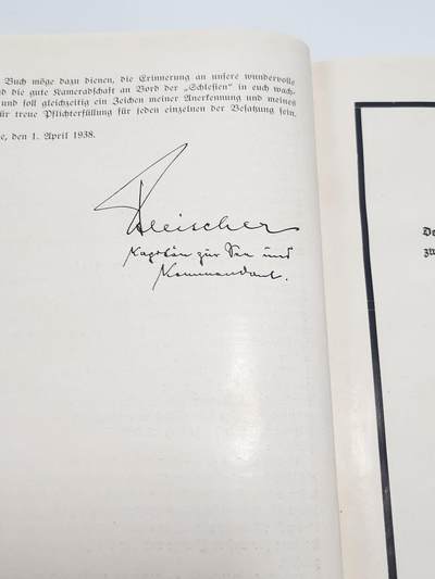 南水社第5次拍卖  稀有 1938年德国海军「西里西亚号」战列舰南美巡航纪念册 时任舰长弗里德里希·弗莱舍上校（后晋升海军上将，海军使团团长 威廉港造船厂厂长）亲笔签名两处 德国海军博物馆旧藏带戳 原品 除部分纸张氧化痕迹 基本完好 详情看简介