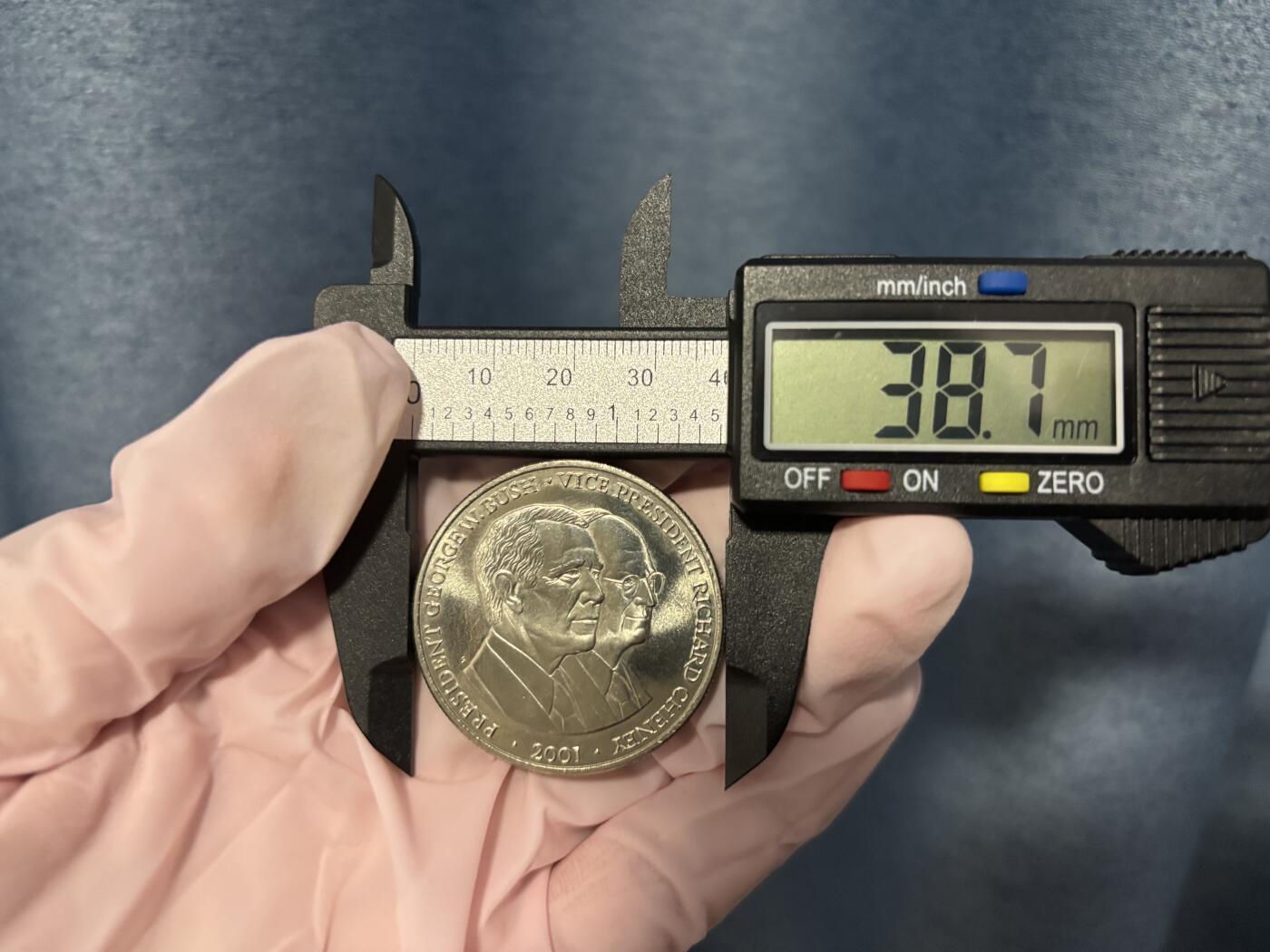 利比里亚 2001年 5元 纪念币