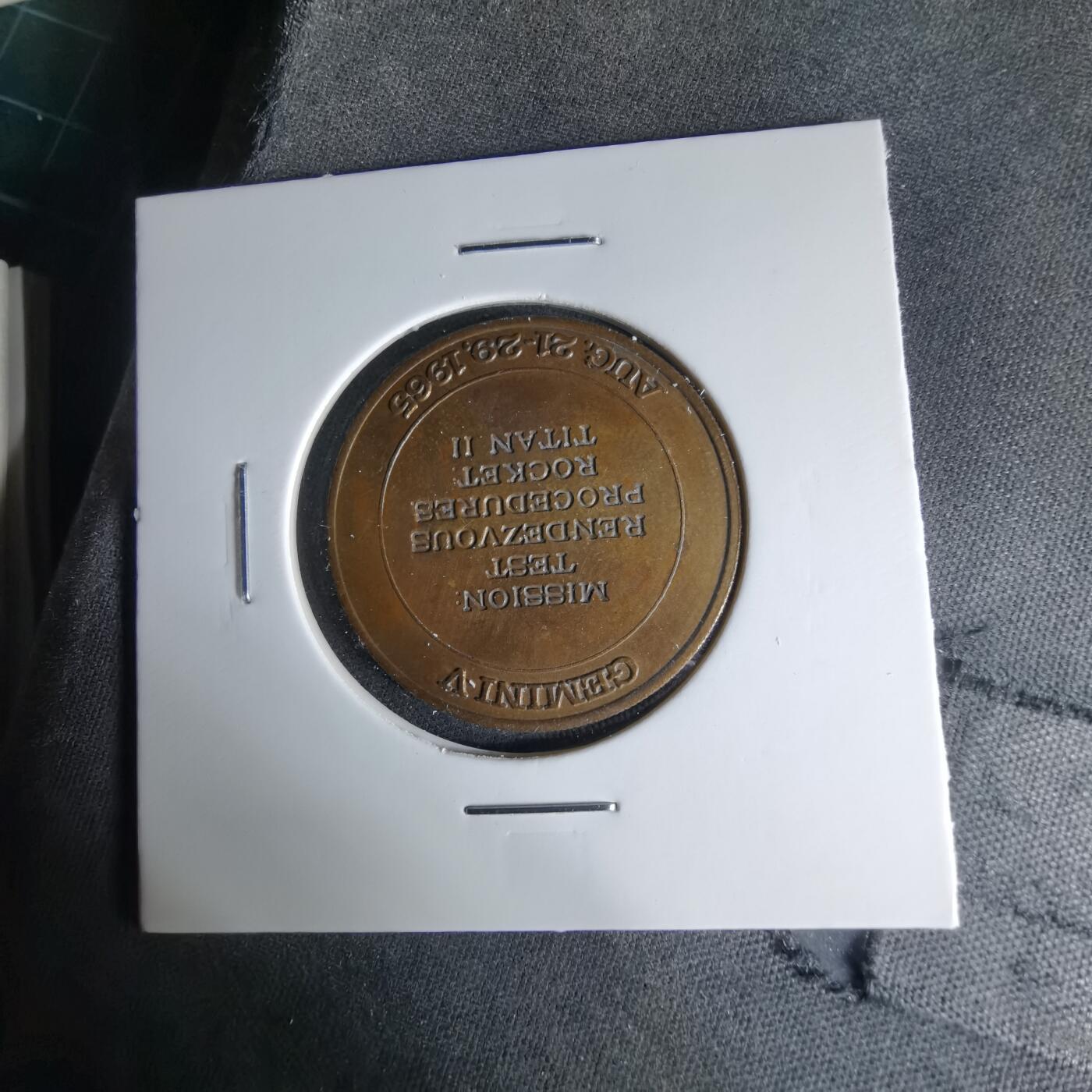 沼泽如烟--第1041场 航天纪念章