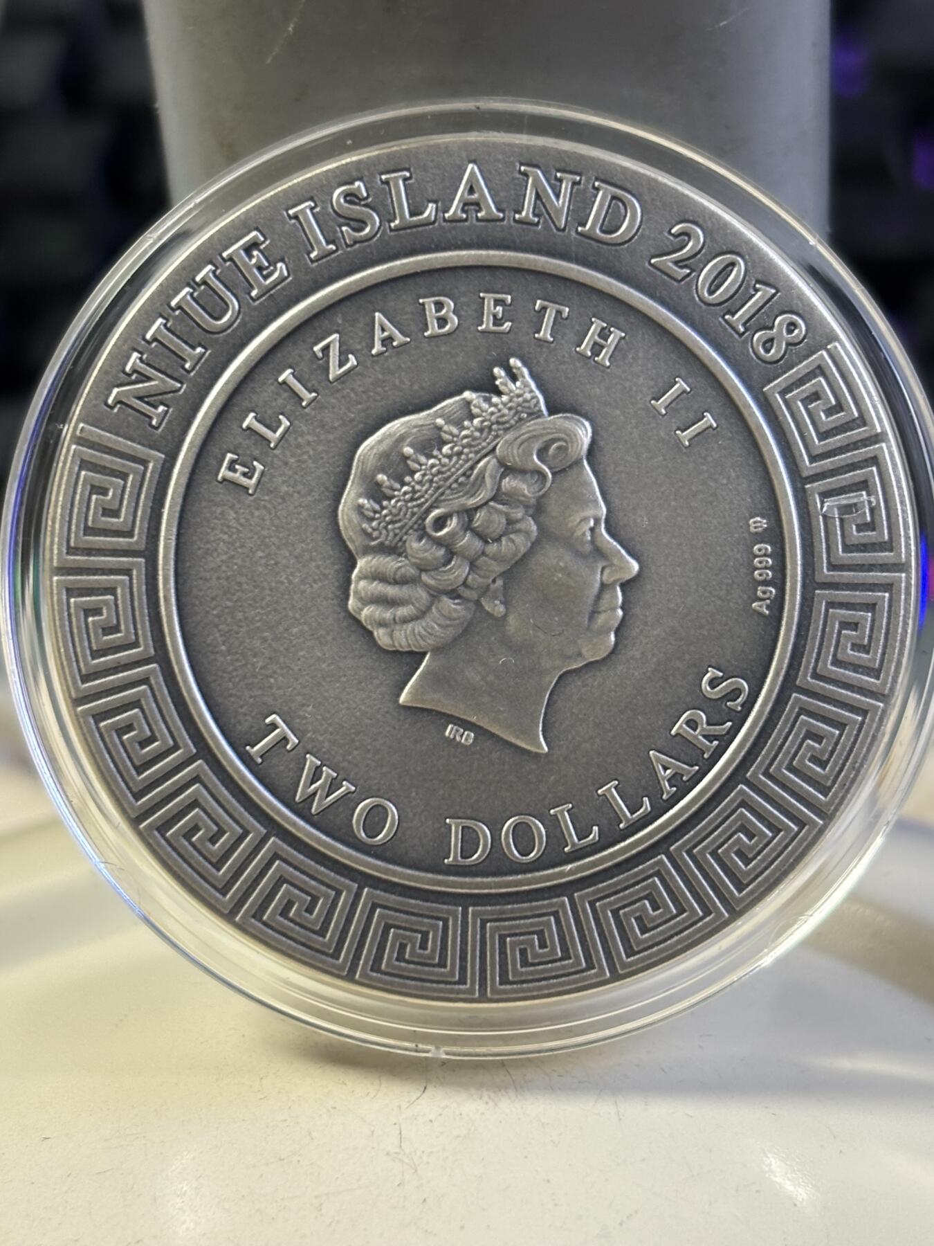 第196期拍卖 纽埃2018年半神珀尔修斯大战美杜莎2盎司银币，999银，发行650枚