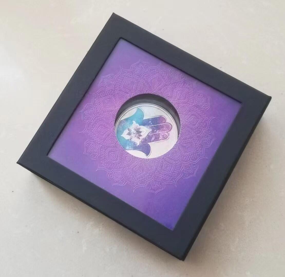 ❤️【币观天下】❤️ 第347期钱币拍卖场- 2026.4.3周五晚上6点半场 长期征集拍品  帕劳2021年法蒂玛之手1盎司彩色纪念银币带证书包装