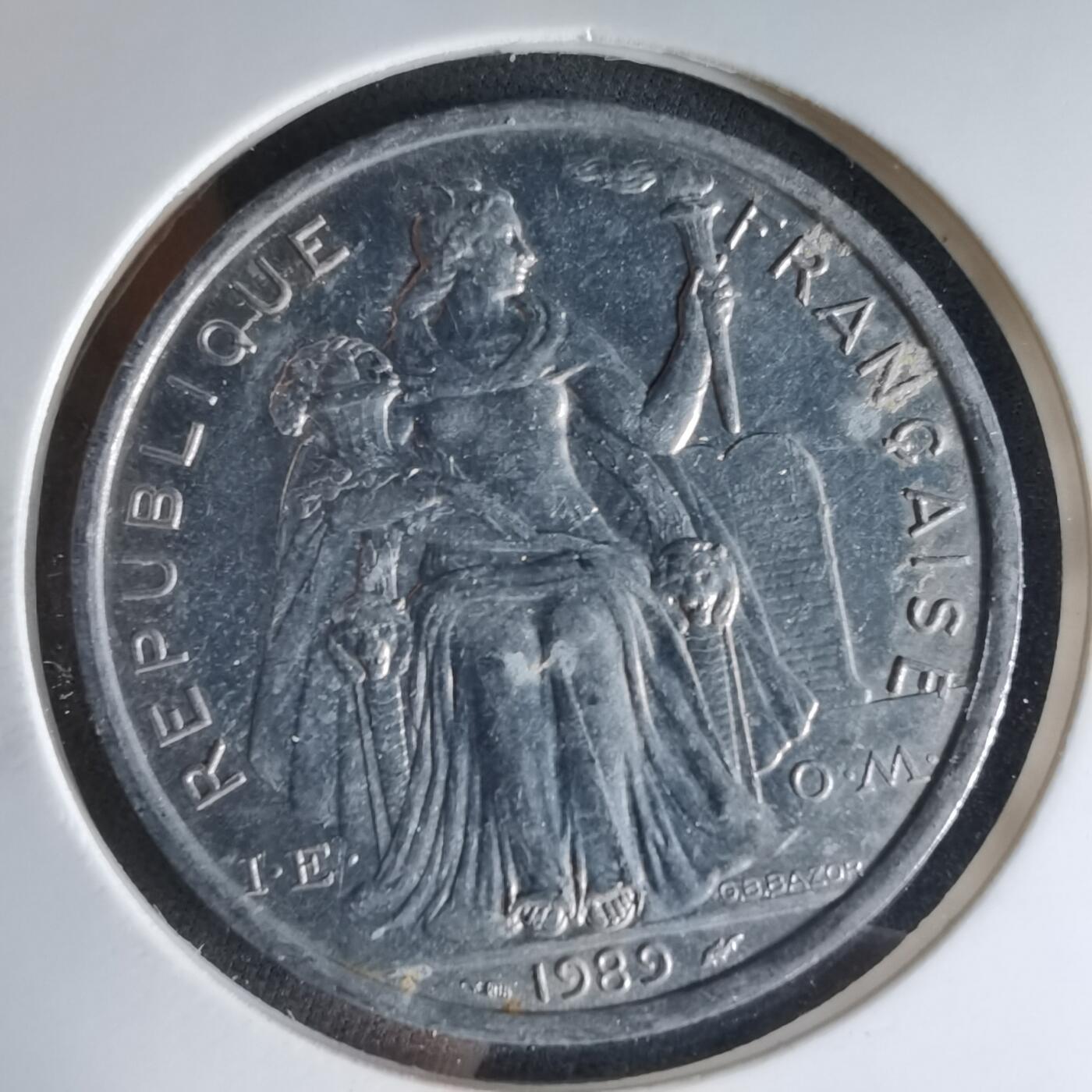 沼泽如烟--第1041场 法属新喀里多尼亚1989年5法郎