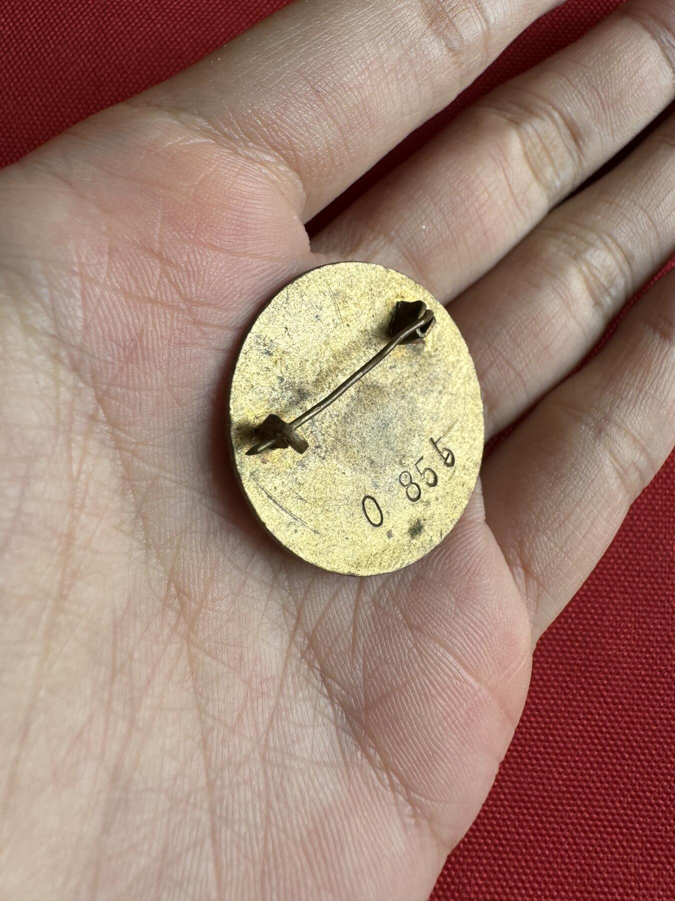 五哥徽章群   2号周四晚上八点4群联拍 铜章