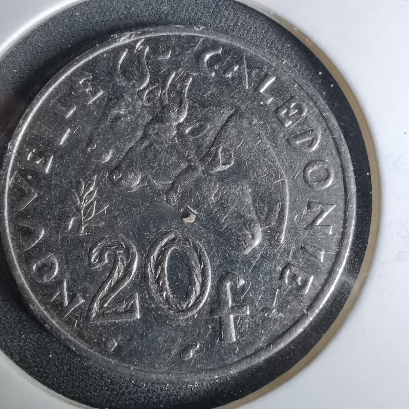 沼泽如烟--第1041场 法属新喀里多尼亚1990年20法郎