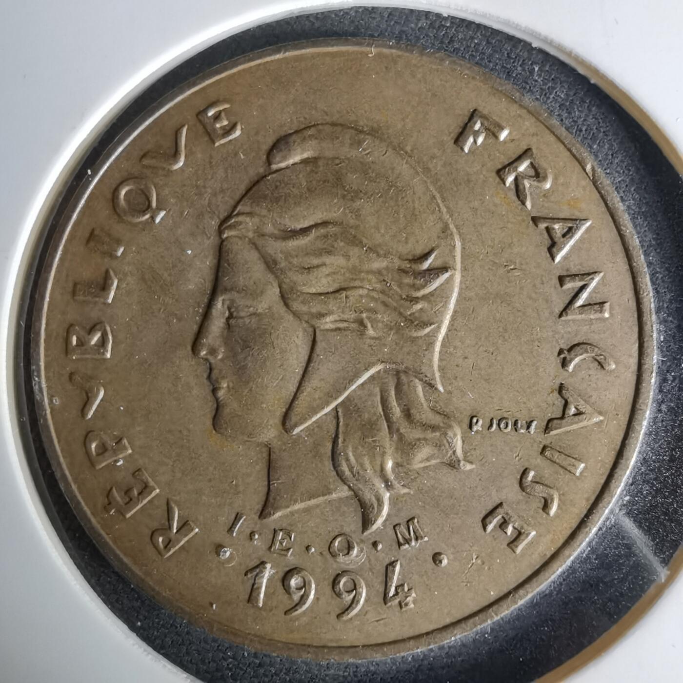 沼泽如烟--第1041场 法属新喀里多尼亚1994年100法郎