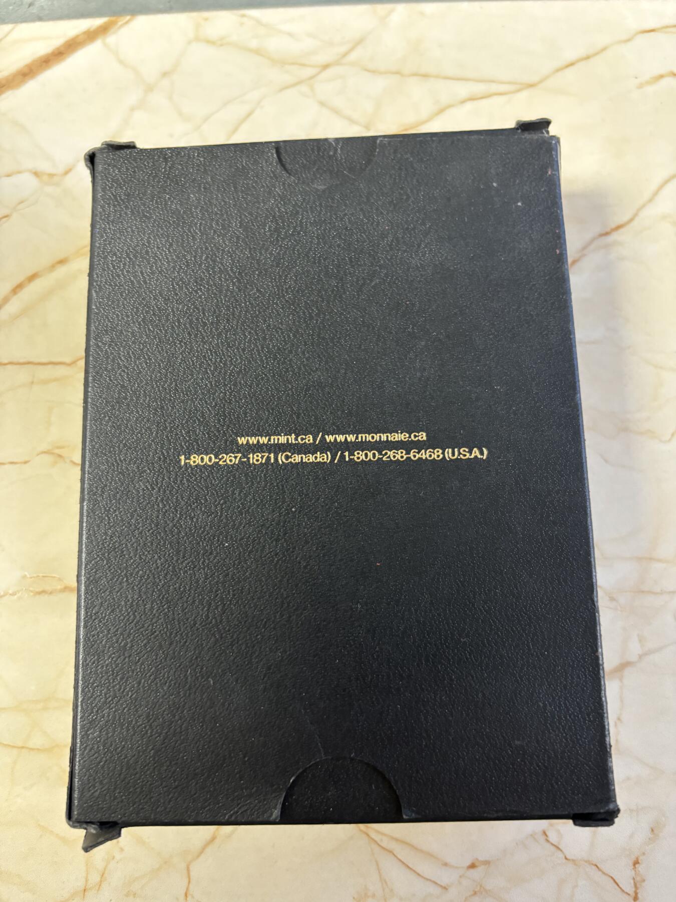 第196期拍卖 加拿大2011年阿尔冈京族满月系列月下麋鹿银铌币，925银/999铌，7.1克/1.4克，发行7500枚