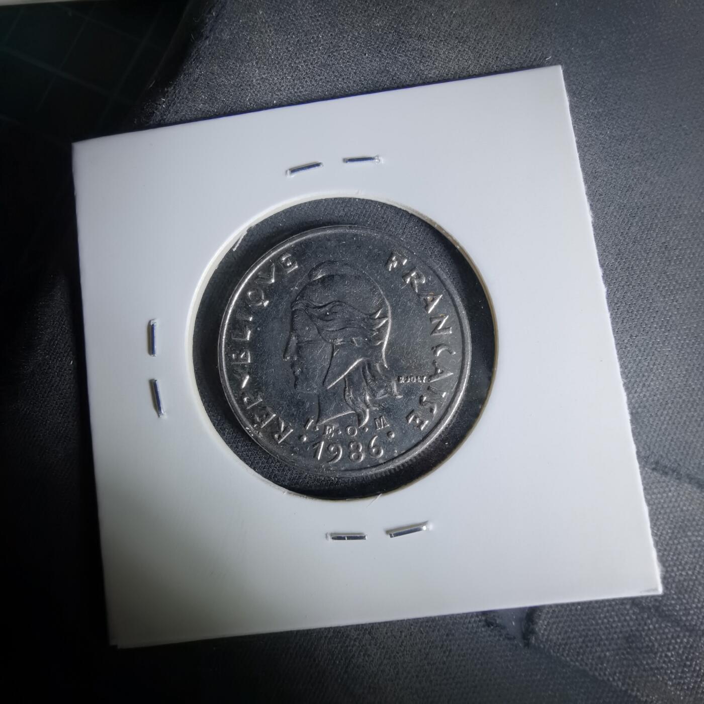 沼泽如烟--第1041场 法属新喀里多尼亚1986年10法郎