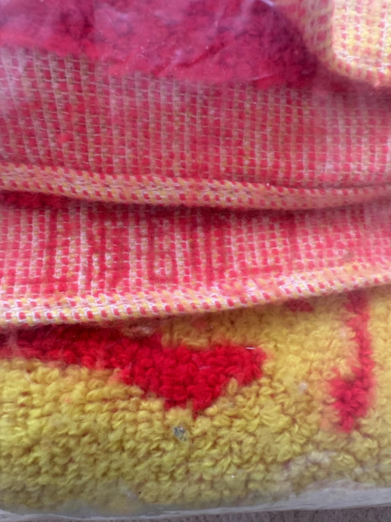 五哥徽章群   2号周四晚上八点4群联拍 毛巾