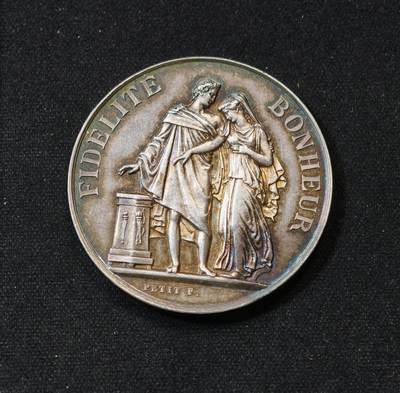 甄臻铺-世界币章拍卖（第58期），送拍享返佣金等优惠多多 - 19世纪法国婚姻与爱情纪念银章 ，32mm，16.1g，丰饶角银标，手刻花押，五彩包浆 ，细节完美。