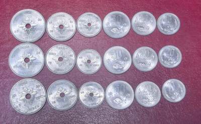 北京马甸外国币专卖第149期，外国币专场，陆续上拍，欢迎关注 - 老挝3套