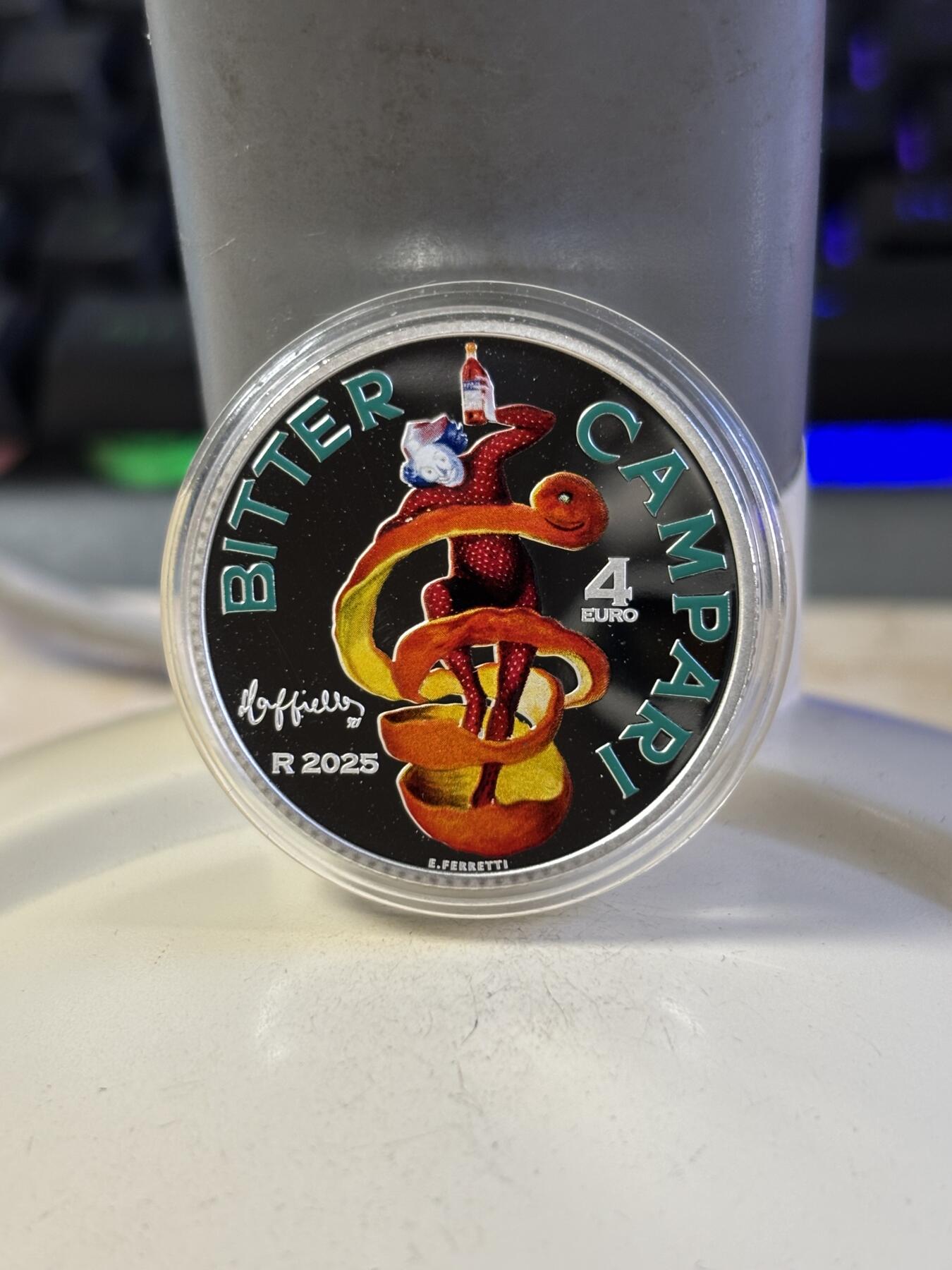 第196期拍卖 意大利2025年二十世界知名开胃酒金巴利彩色纪念银币，18克，发行5000枚