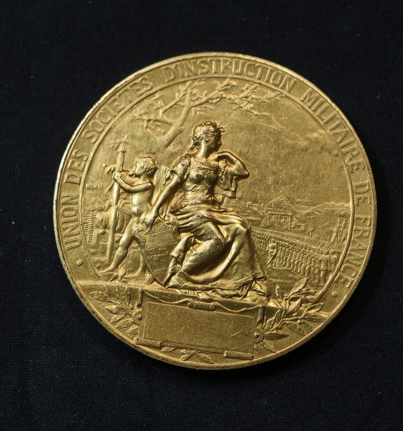 甄臻铺-世界币章拍卖（第58期），送拍享返佣金等优惠多多 法国马赛曲镀金铜章 ，62.65g，50.3mm，丰饶角铜标边铭  法国革命题材
