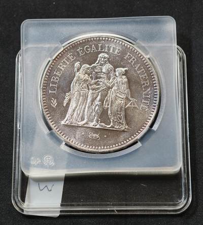 甄臻铺-世界币章拍卖（第58期），送拍享返佣金等优惠多多 - 裸币 法国 1978年 50法郎 大银币，30克，900银 ，底板丝滑，转光强烈