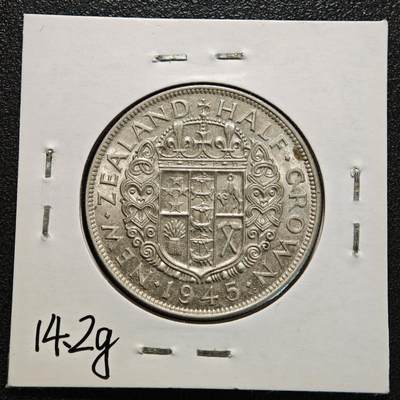 【德藏】世界币章拍卖第170期（拍品征集中~欢迎藏友联系） 老藏家集藏系列之- 1945年 新西兰1/2克朗银币 直径约：32mm；重约：14.1g 入册20余年·附有当年购入价