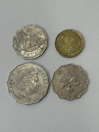 丙午马年四月第一场 。本期更新了稀有大革命纸币 - 4枚异体硬币。香港澳门都是回归前的好年份，欧元是02年初代版本。（不设起拍，放漏）