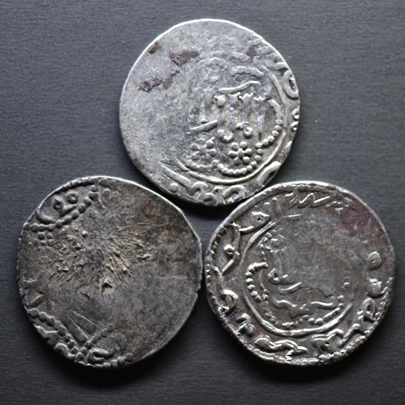【良泉】4月16日【西方古代打制币】拍卖108件 公元1266-1284年【罗姆苏丹国】第尔汗银币3枚，总重8.62克