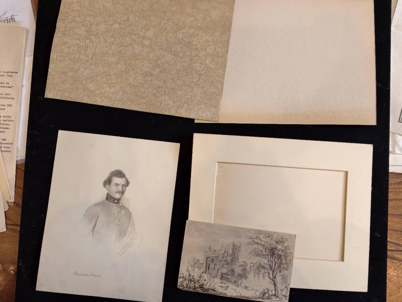 凯旋世界勋赏（第23期）（欢迎送拍）（对拍品有疑问请询问客服，不接受到手刀，出价默认拍品品相。请认真阅读拍卖规则！出价默认已认可！）（收到货请录制开箱视频，无视频概不处理问题。） 奥匈帝国 亚历山大·鲍尔 的画作 图1左侧为 亚历山大·鲍尔身穿军服的自画像，图1右侧为另外一张他画的水墨素描