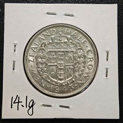 【德藏】世界币章拍卖第170期（拍品征集中~欢迎藏友联系） 老藏家集藏系列之- 1943年 新西兰1/2克朗银币 直径约：32mm；重约：14.1g 入册20余年·附有当年购入价