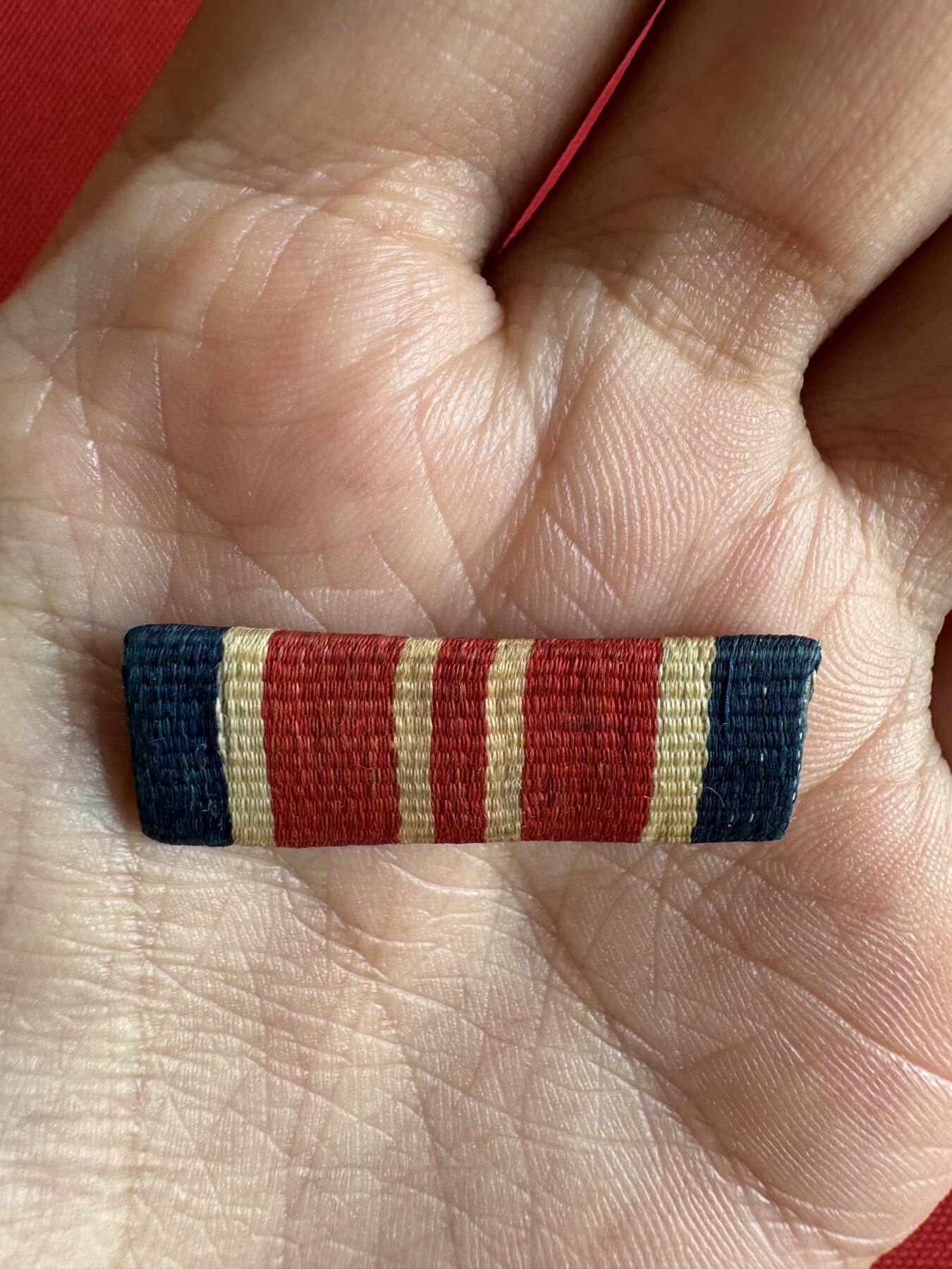 五哥徽章群   2号周四晚上八点4群联拍 略章