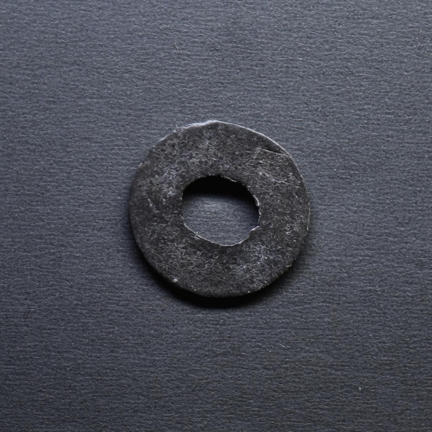 【良泉】4月16日【西方古代打制币】拍卖108件 17-18世纪【海上丝绸之路】东南亚【微型】锡钱，0.67克