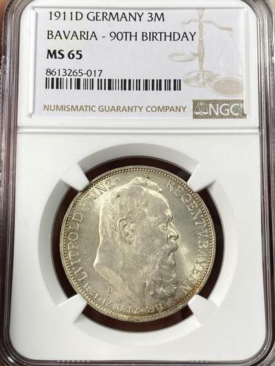 万国钱币拍卖第064期 - NGC MS65 1911德国巴伐利亚利奥波德九十大寿纪念长翅3马克 原味银霜BU转光香槟金彩裹身 无可挑剔的品质状态