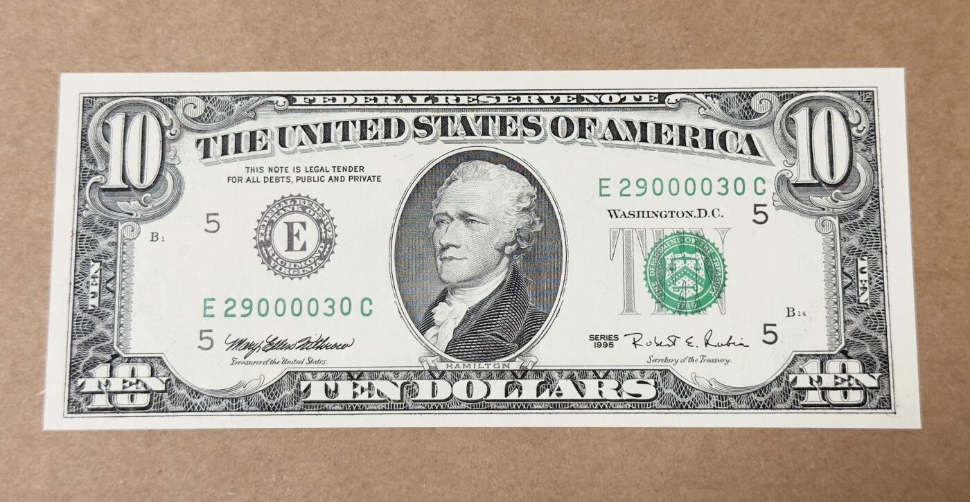 【礼羽收藏】🌏世界钱币拍卖第131期 95年小头版10美元狮子身无4.7全新UNC品相