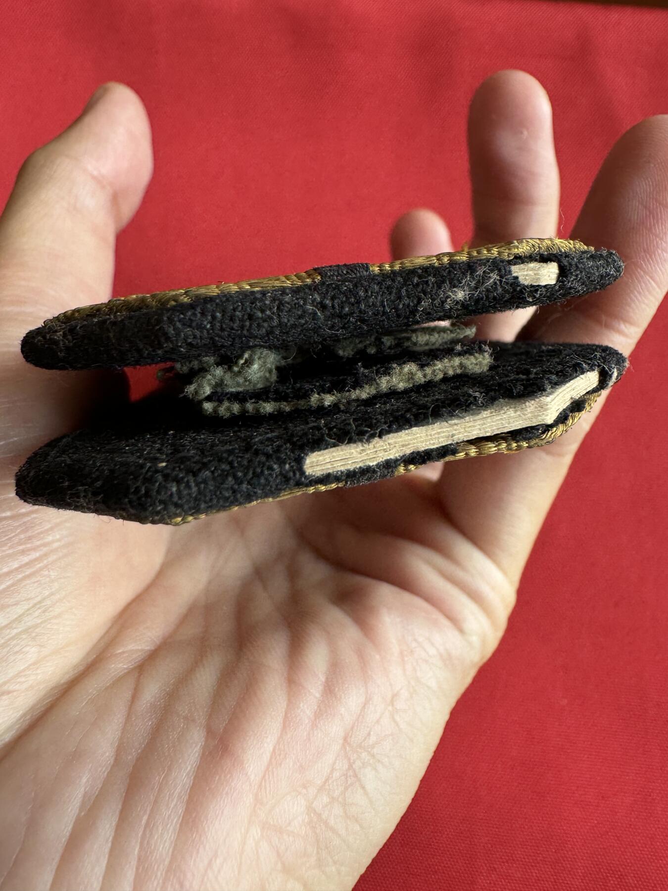 五哥徽章群   2号周四晚上八点4群联拍 肩章