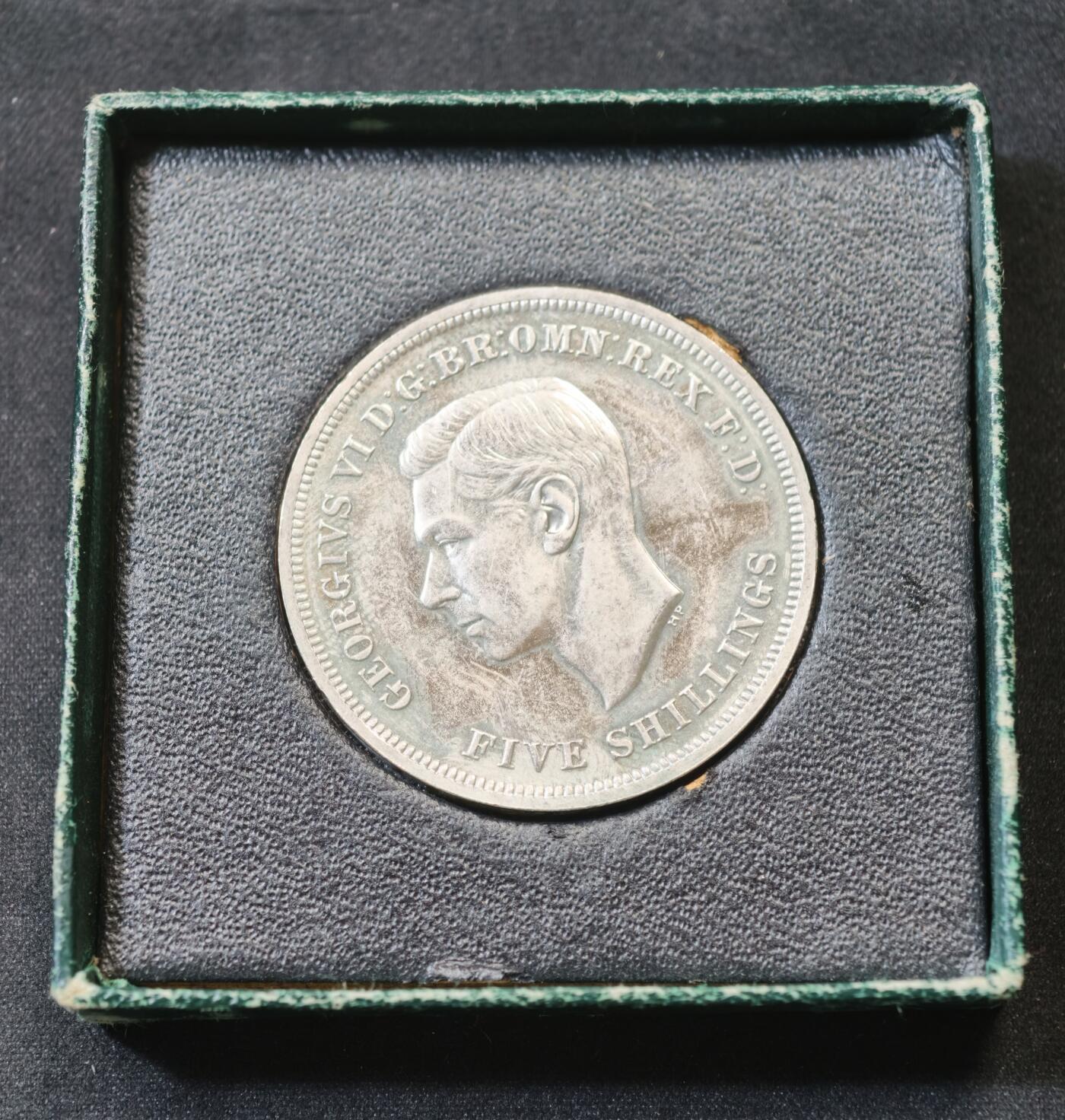 甄臻铺-世界币章拍卖（第58期），送拍享返佣金等优惠多多