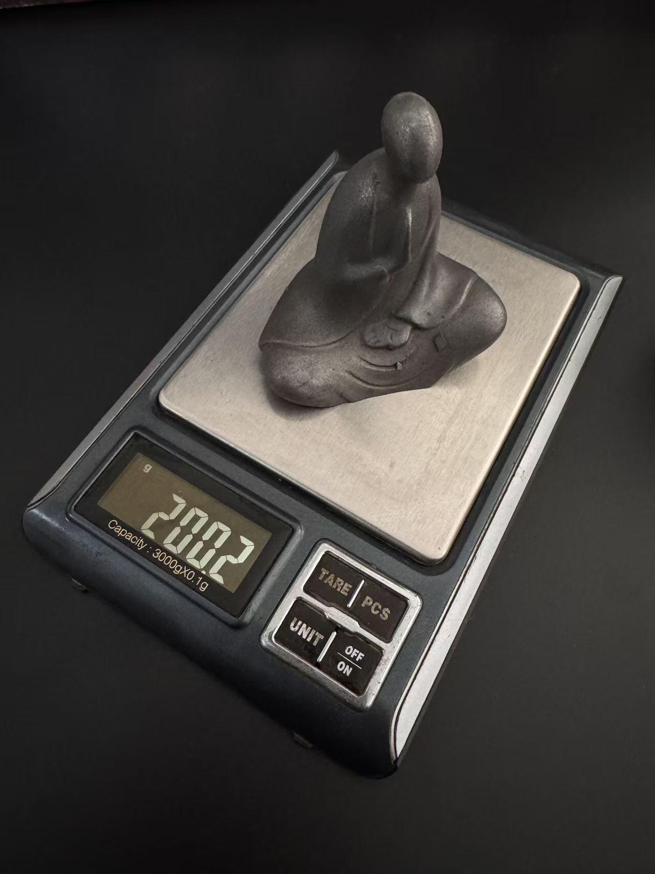 零元拍：禅意 铁艺无相佛，实心铸铁，高约18.5CM，重量约200克。