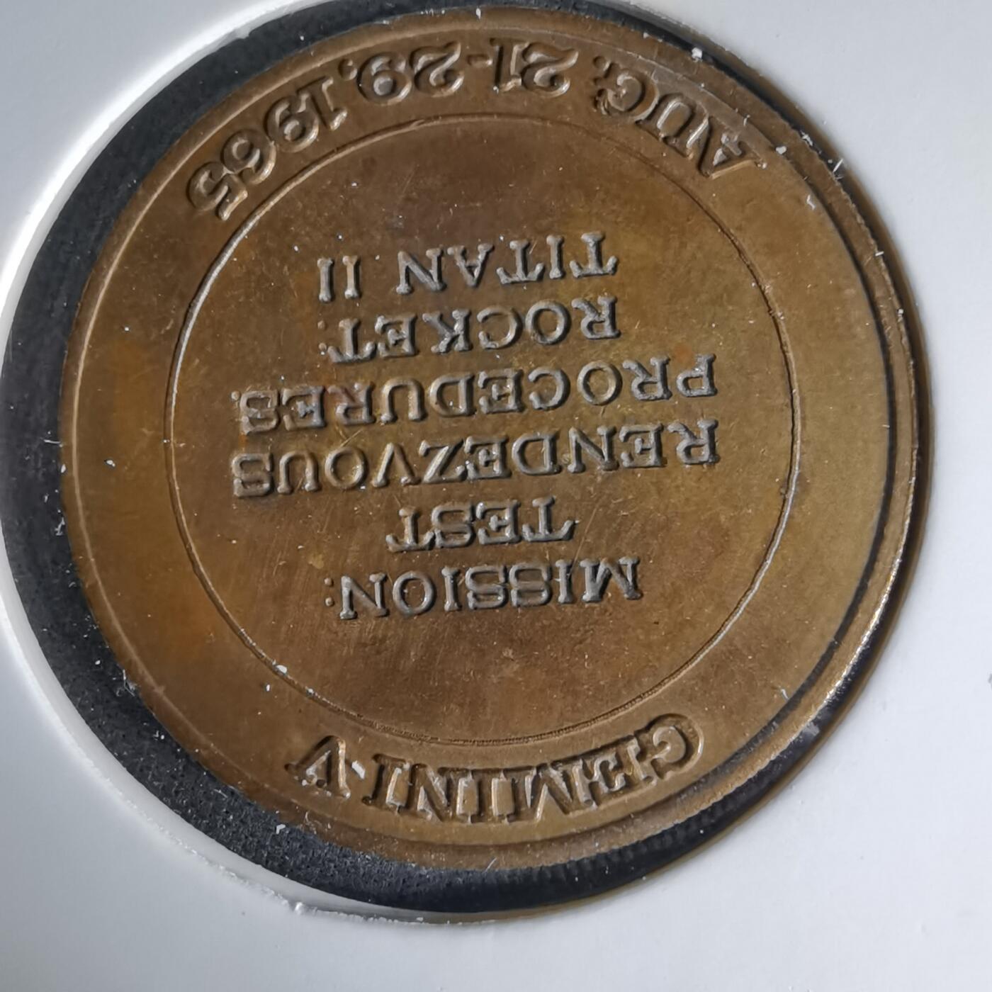 沼泽如烟--第1041场 航天纪念章