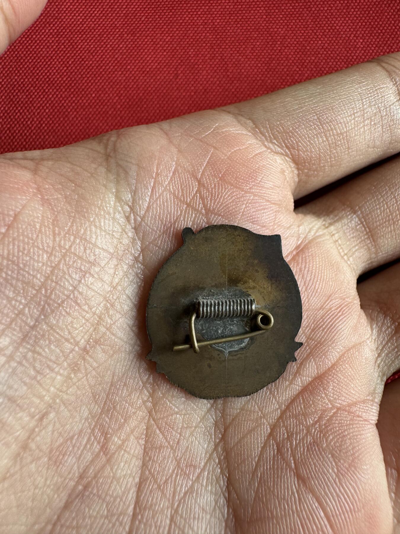 五哥徽章群   2号周四晚上八点4群联拍 铜章