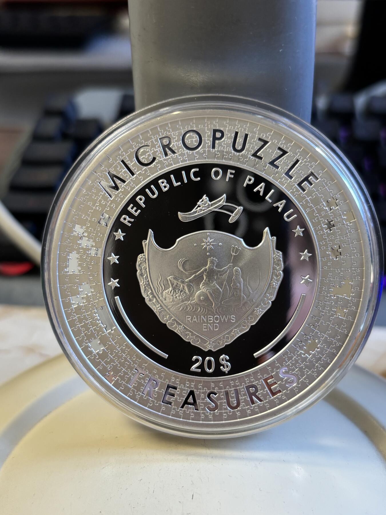第196期拍卖 帕劳2022年微型拼图系列-伞下情侣彩色纪念银币原盒证书，999银，3盎司，发行量499枚